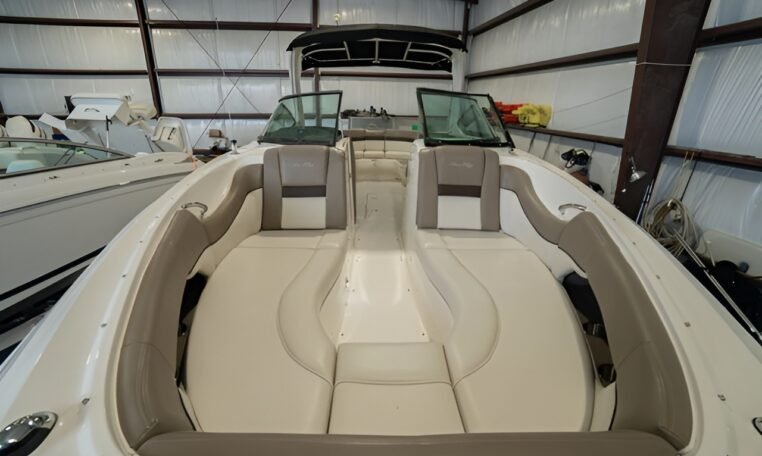 2013 Sea Ray 300 SLX