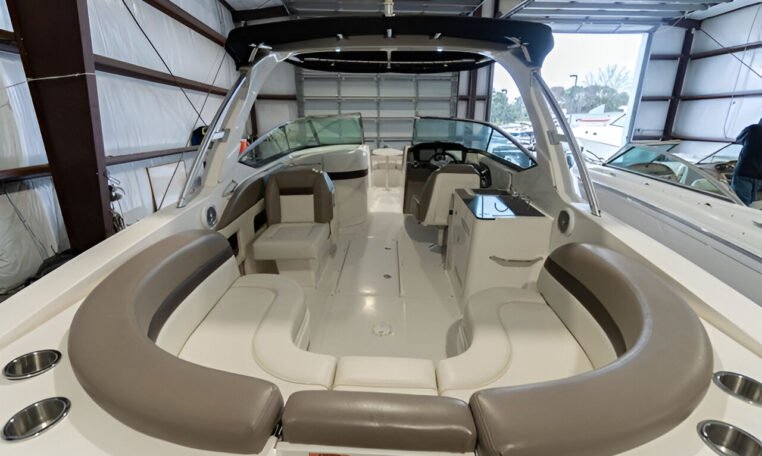 2013 Sea Ray 300 SLX